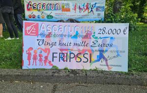 Remise du chèque ASPARUN pour FRIPPSI