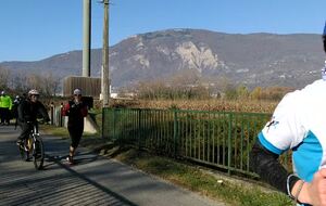 On bifurque sur les berges, direction le lac de la Taillat